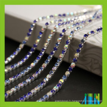 Diverses tailles Chaînes de coupe de strass avec des pierres colorées pour l&#39;accessoire de vêtements